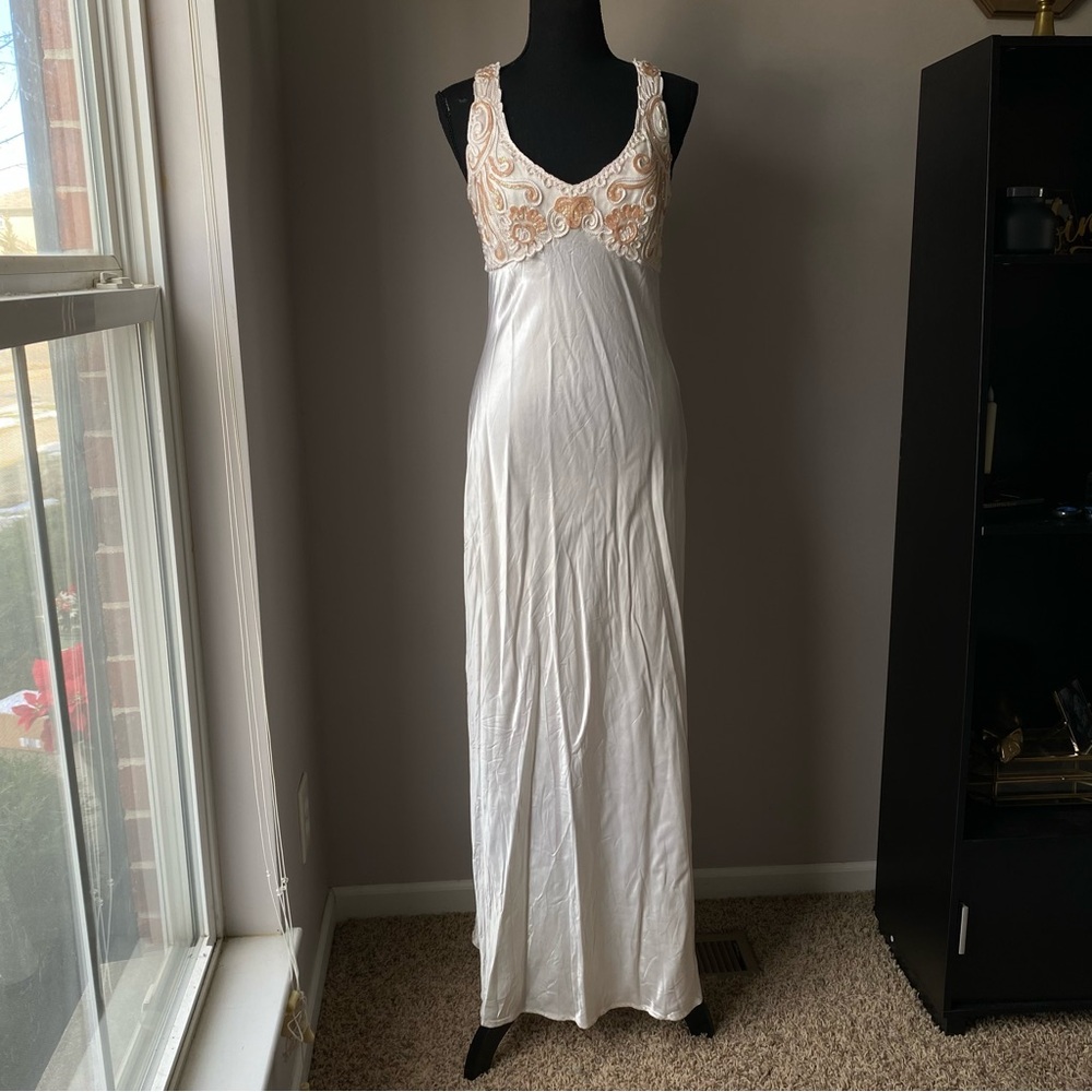 Junior’s Roberta Vintage White Ivory Glitter Embellished Maci Prom Dress 9/10